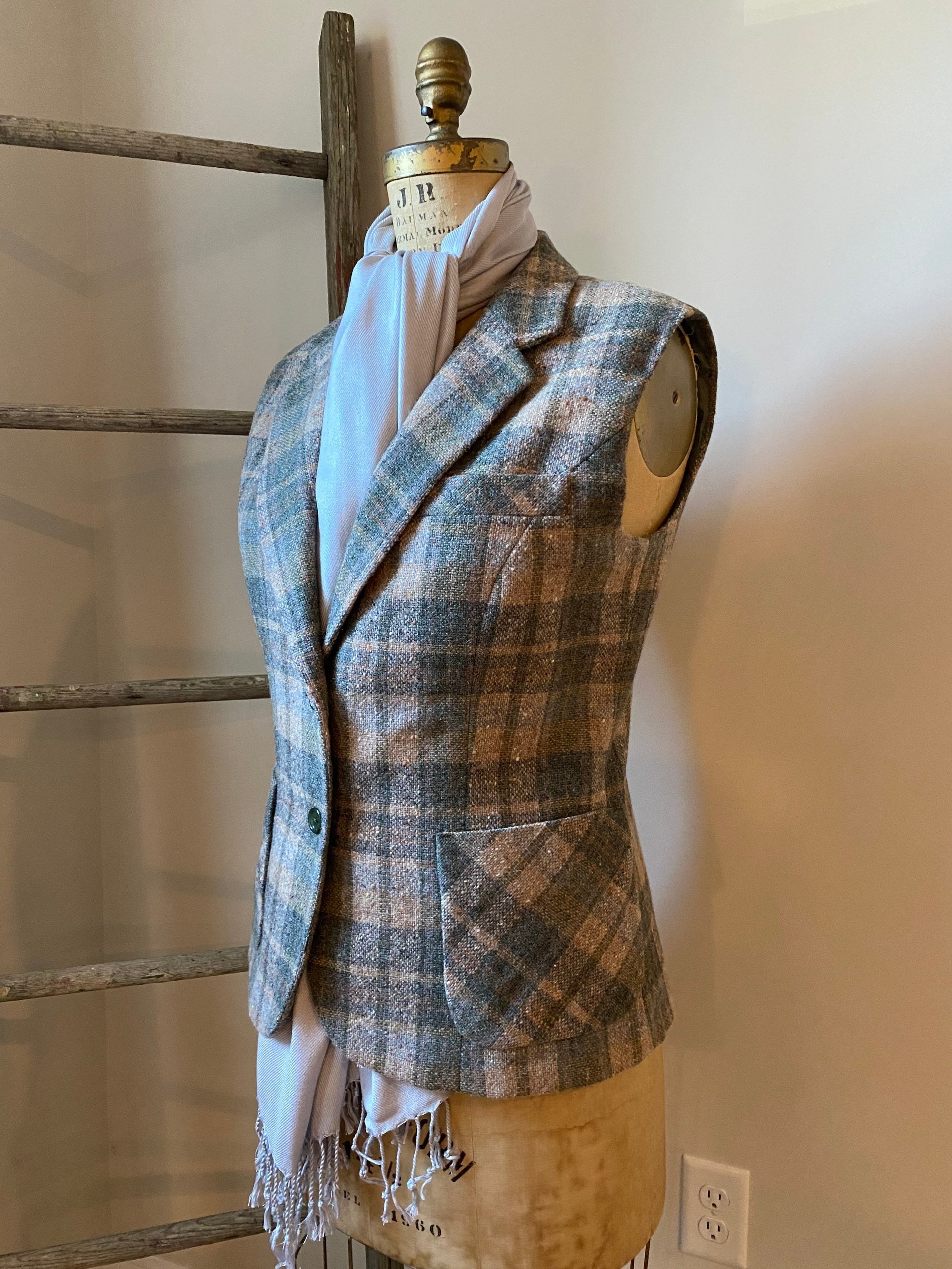 Wool Plaid Tweed VEST, Waistcoat, Guillet, Sz SMALL Recycled, Sustainable Fashion
