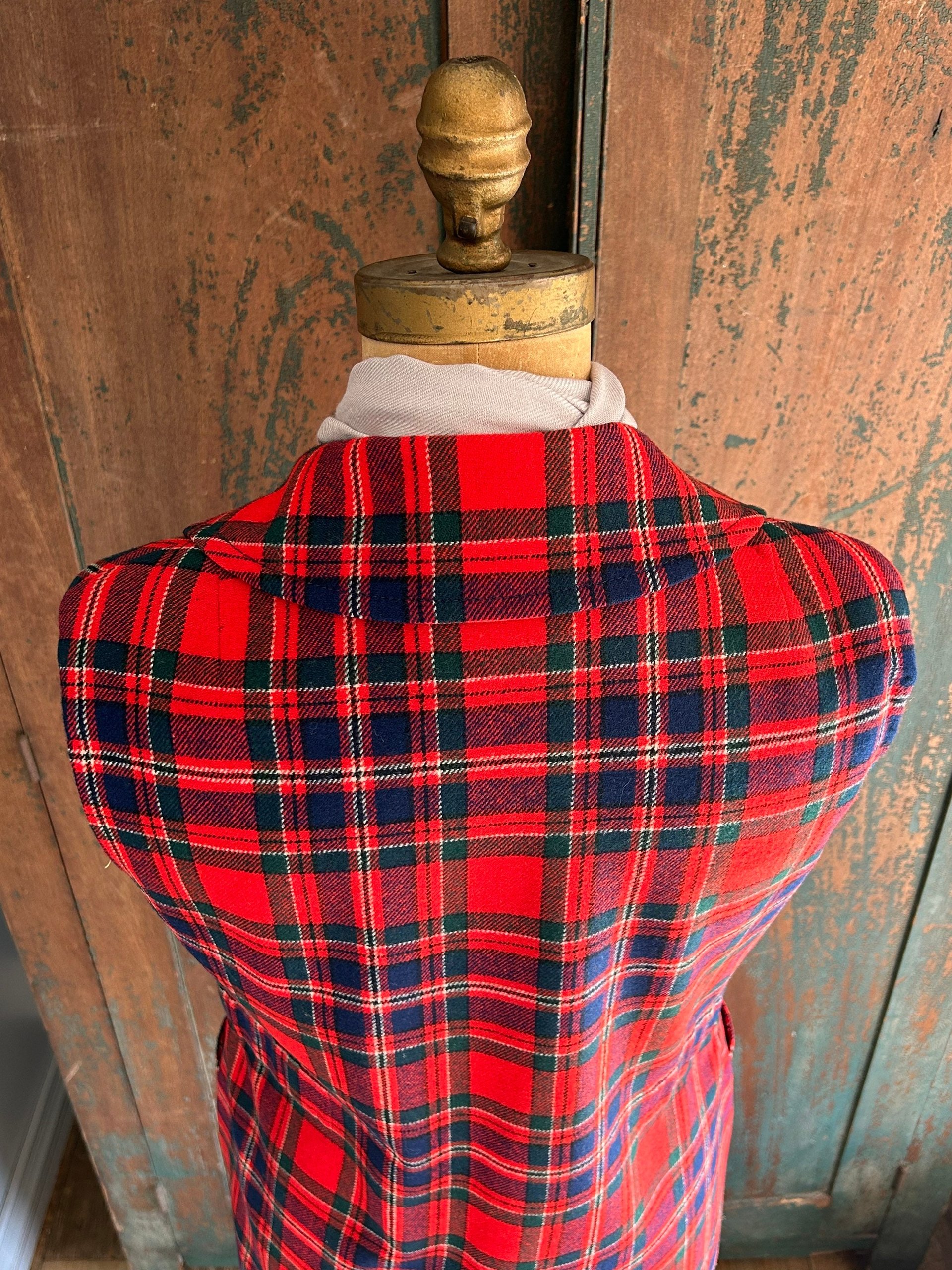 Red Tartan Wool VEST, Waistcoat, Guillet, Sz Medium Recycled, Eco-Friendly Fashion, Vintage Piece