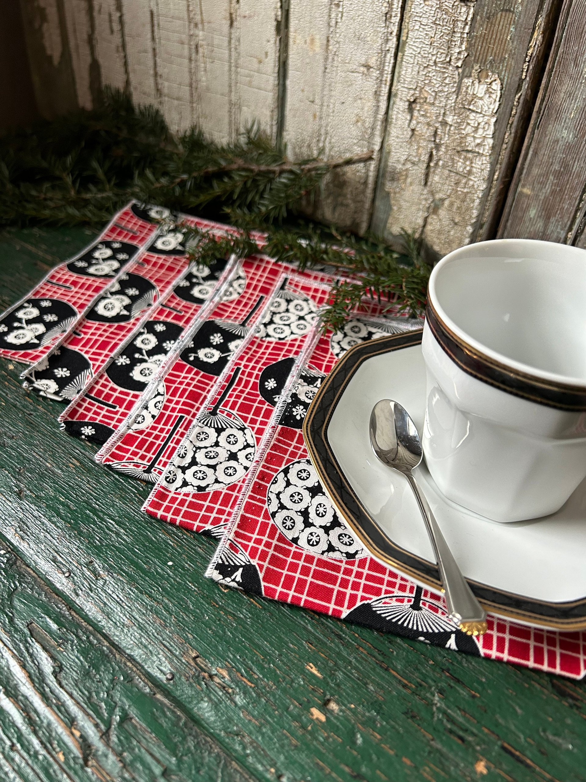Asian Fans Napkins, Red and Black - Set of 6