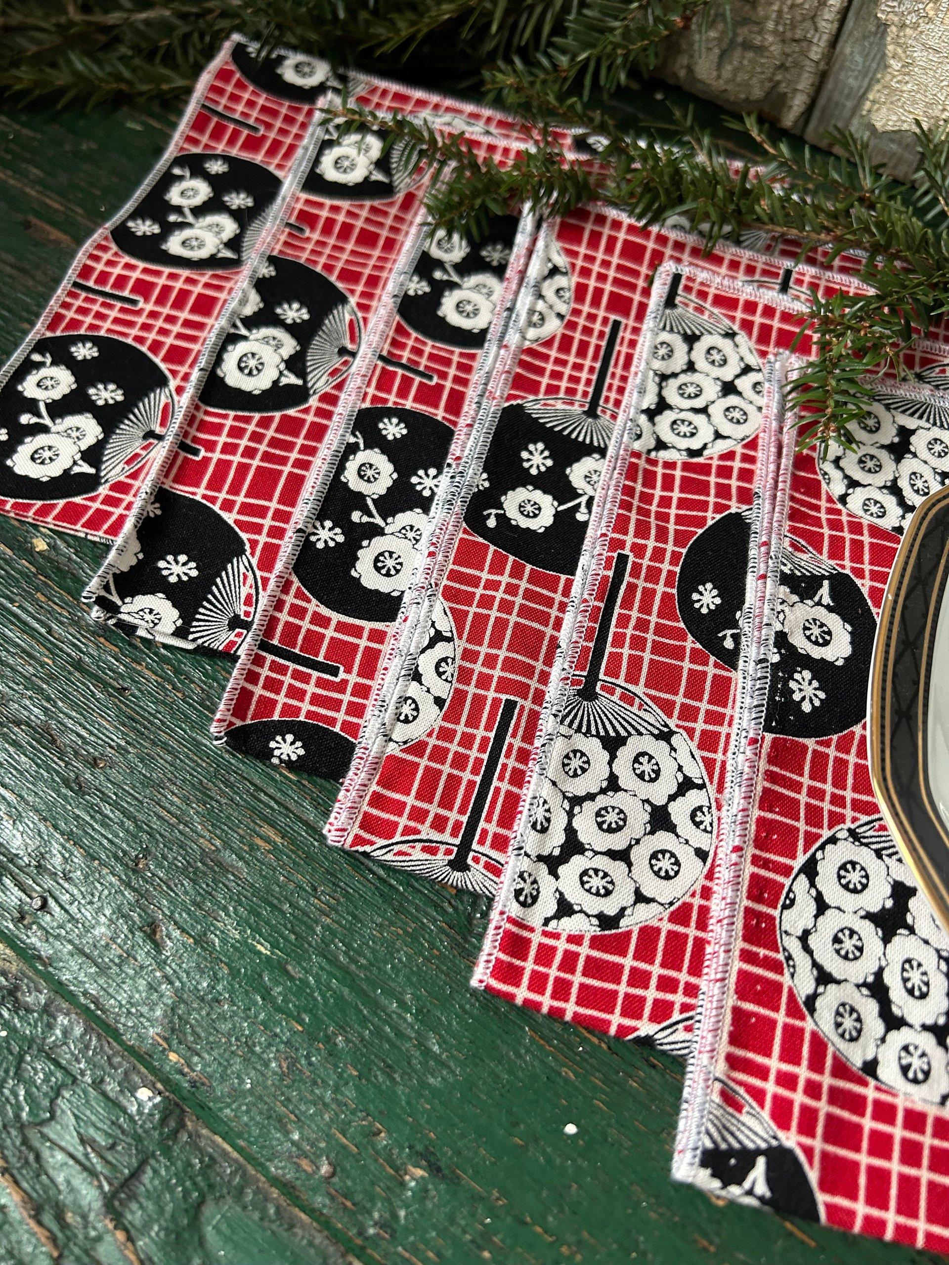 Asian Fans Napkins, Red and Black - Set of 6