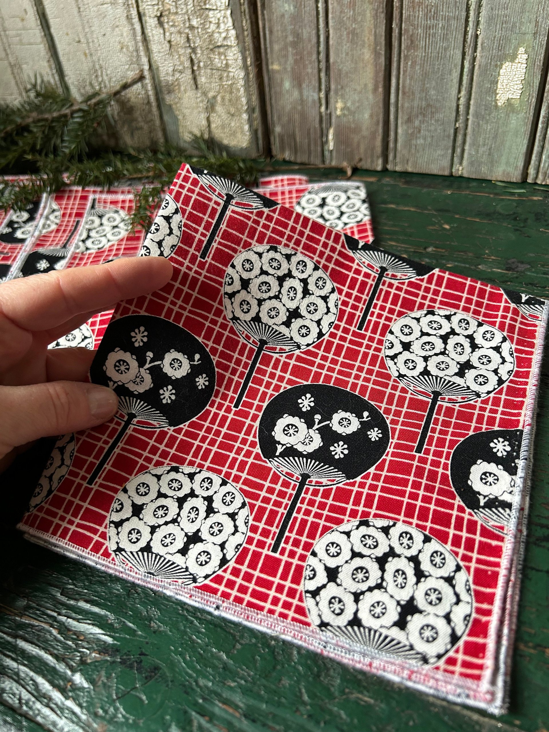 Asian Fans Napkins, Red and Black - Set of 6