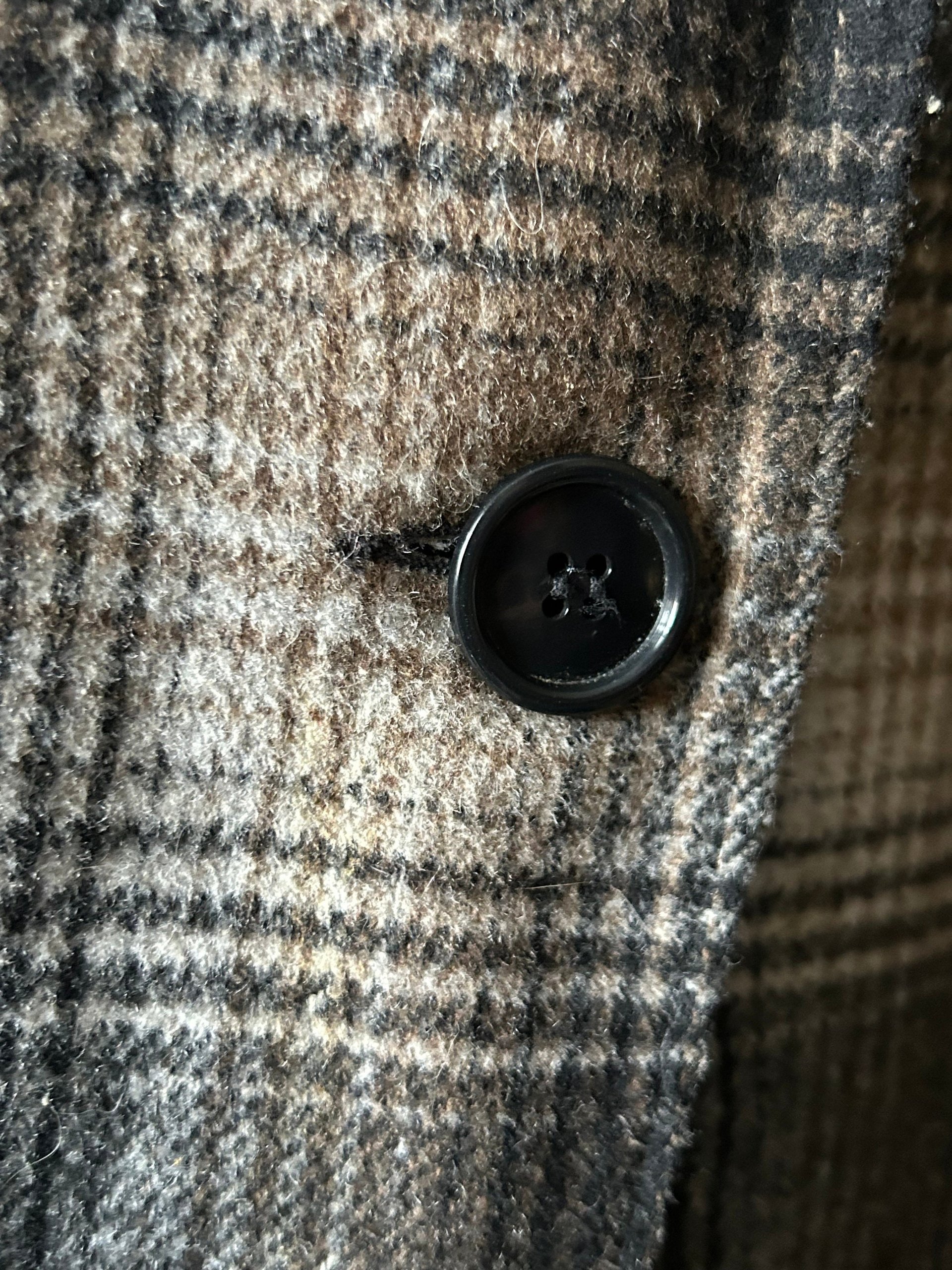 Black & Neutral Plaid Vest, Sleeveless Blazer - Size XL / 1X