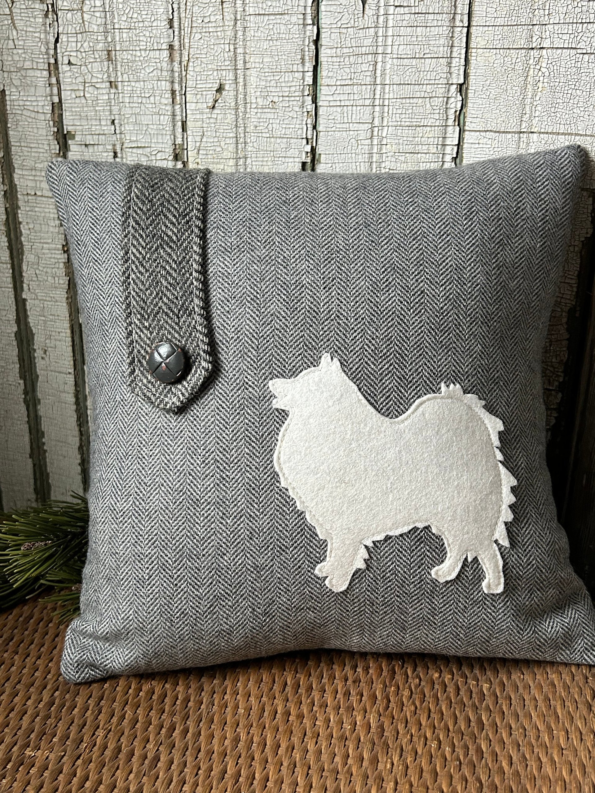 Spitz / Pomeranian Silhouette Tweed Throw Pillow, Recycled, 12 Inch